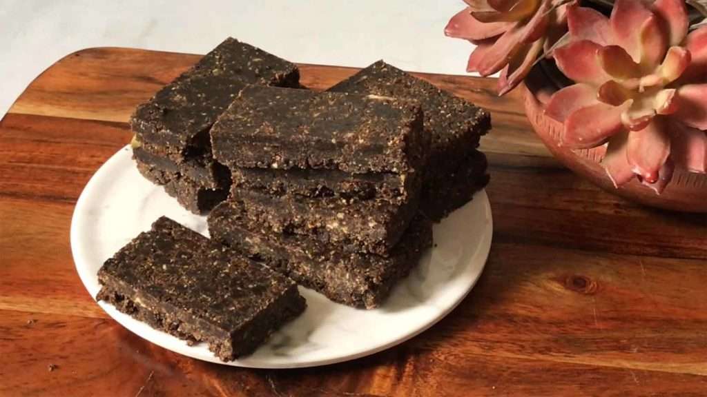 Ragi-coconut Choco Squares Recipe - Wellfinity.in